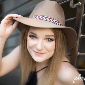 Meet your Posher, Samantha